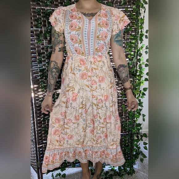 Ruffle-Edged Boho Floral Dress - Picture 4 of 11